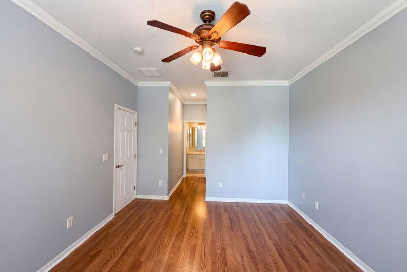Photo 4 of 19 of 826 Hilly Bend Dr, Apopka, FL