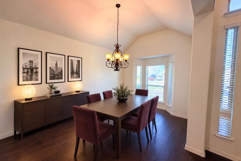 Photo 10 of 34 of 4305 Curlew Ln, Garland, TX