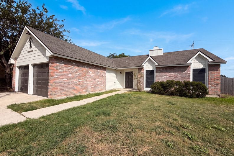 Photo 15 of 16 of 6806 Raintree Frst, San Antonio, TX