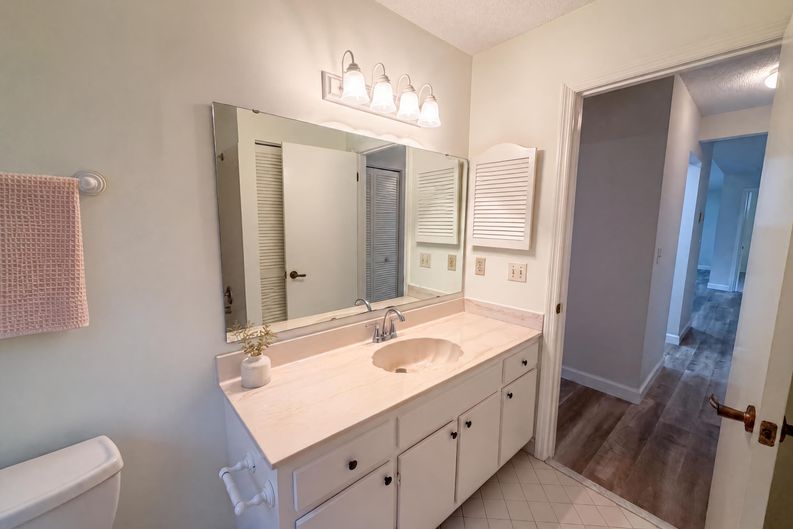 Photo 12 of 19 of 228 Bob White Ct, Daytona Beach, FL