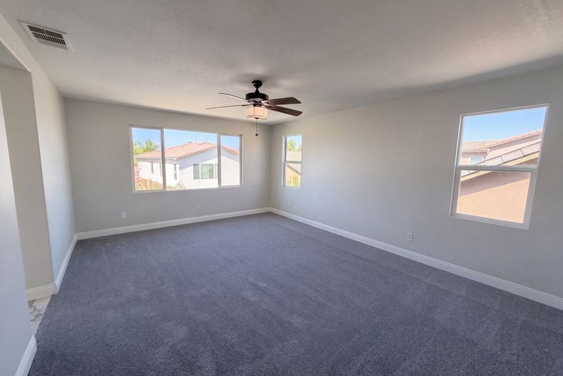 Photo 13 of 33 of 1265 Lavender Ln, Hemet, CA