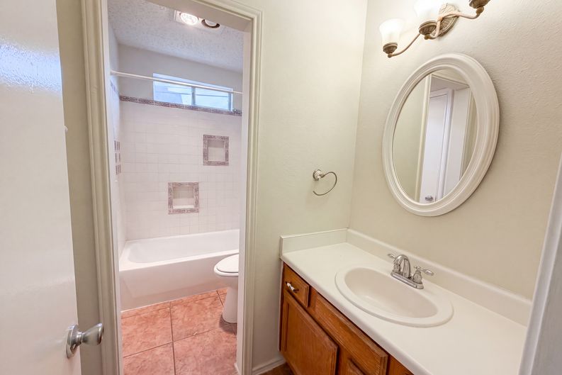 Photo 12 of 18 of 1301 Pitcairn Dr, Pflugerville, TX