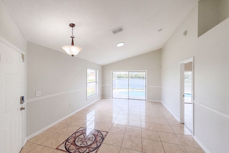 Photo 12 of 38 of 225 Southbridge Cir, Kissimmee, FL