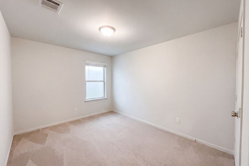 Photo 12 of 21 of 404 Camino Bay Dr, Katy, TX