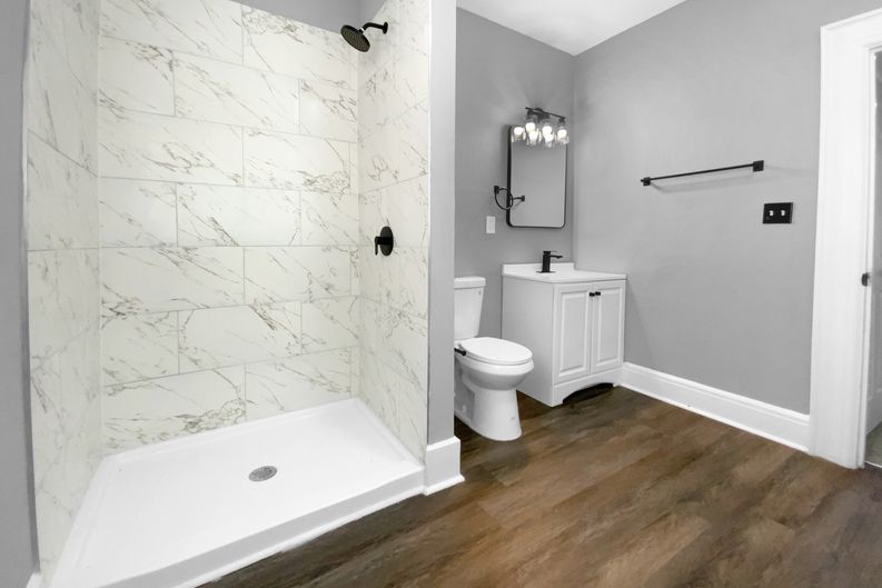 Photo 7 of 21 of 1033 Graymont Ave W, Birmingham, AL