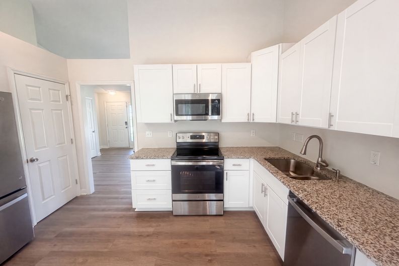 Photo 6 of 17 of 2110 Carlisle Way, High Point, NC