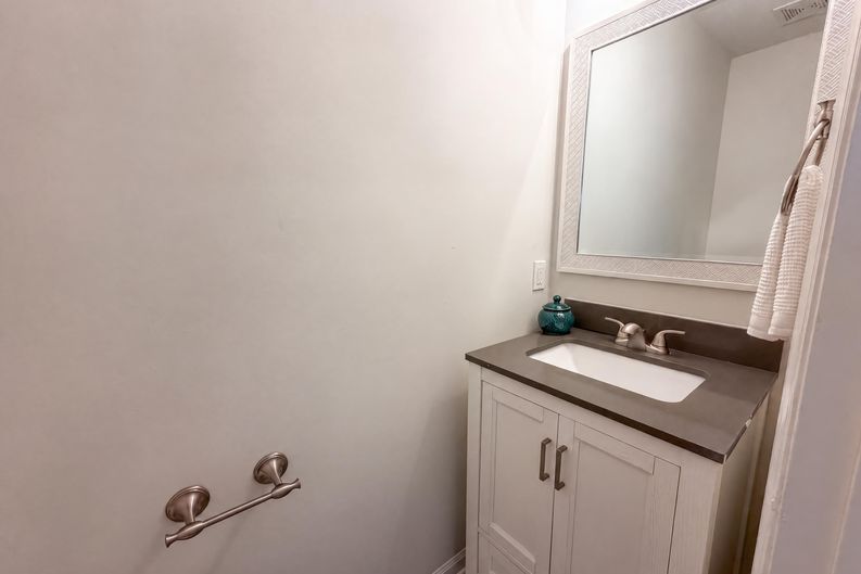 Photo 14 of 19 of 3888 Courtland Cir, Thomasville, NC