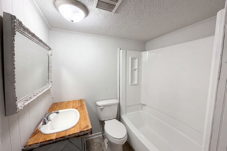 Photo 5 of 21 of 237 Geddis Rd, Inman, SC