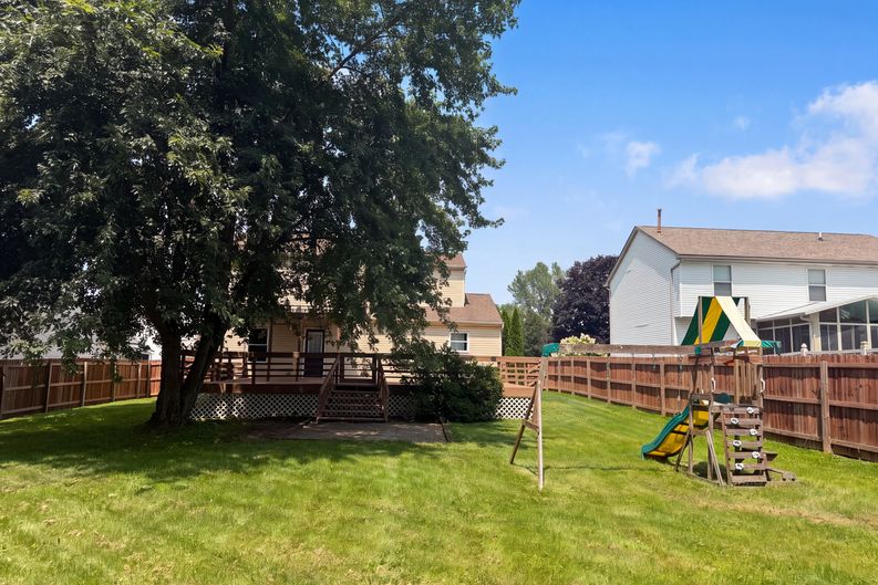Photo 5 of 32 of 1618 Saddlebrook Dr, Heath, OH
