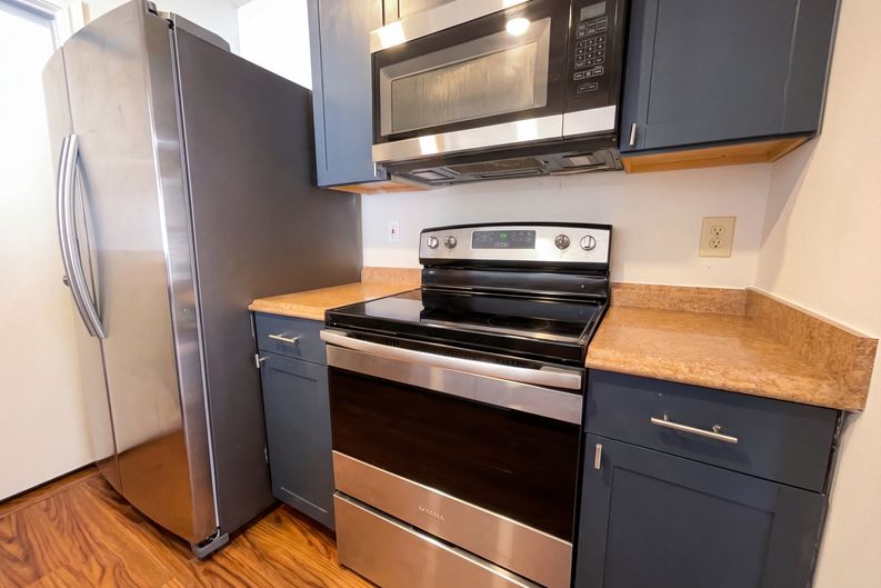 Photo 8 of 16 of 3741 Candlebluff Dr, San Antonio, TX