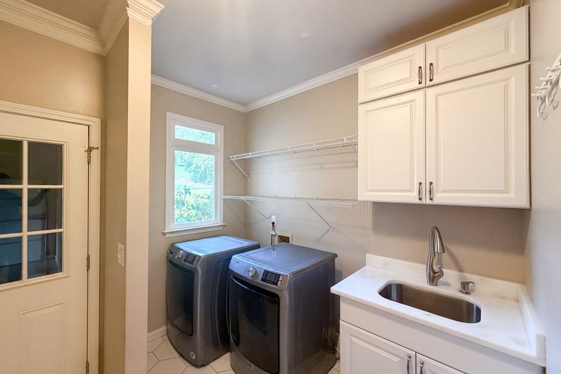 Photo 20 of 34 of 2299 Camden Dr SW, Marietta, GA