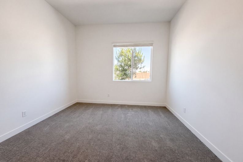 Photo 11 of 25 of 8219 Gusty Brook St, Las Vegas, NV