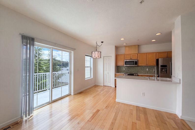Photo 11 of 26 of 15485 SW Sparrow Loop, Beaverton, OR