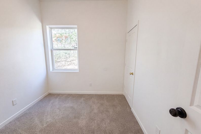 Photo 8 of 22 of 2516 Milagro Ridge Ct NE, Rio Rancho, NM