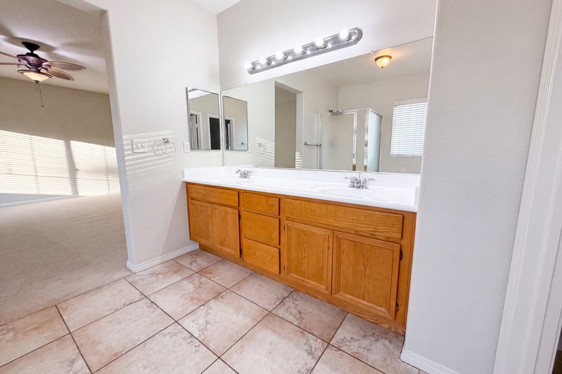 Photo 17 of 28 of 38408 Tranquila Ave, Murrieta, CA