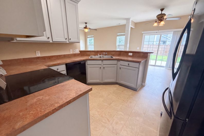 Photo 18 of 41 of 3037 Ellington Dr, Summerville, SC
