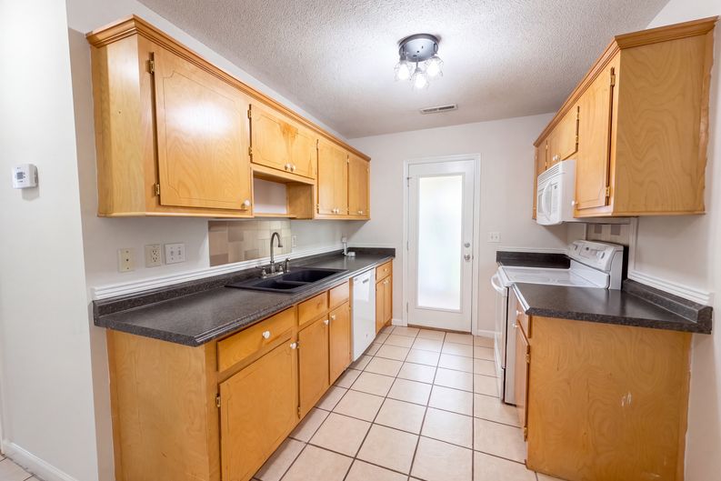 Photo 7 of 18 of 293 Hastings Dr, Goose Creek, SC