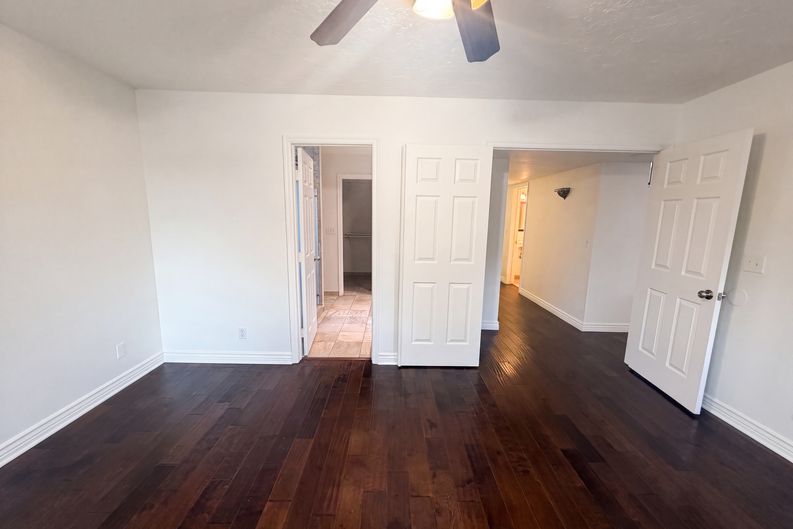 Photo 8 of 28 of 6115 W Port Au Prince Ln, Glendale, AZ