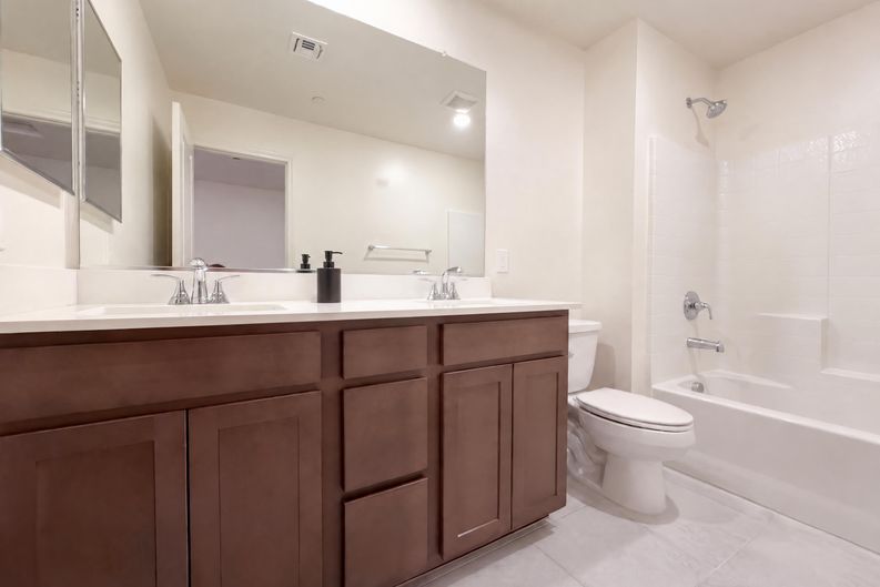 Photo 18 of 28 of 3594 Credere Ln, Henderson, NV