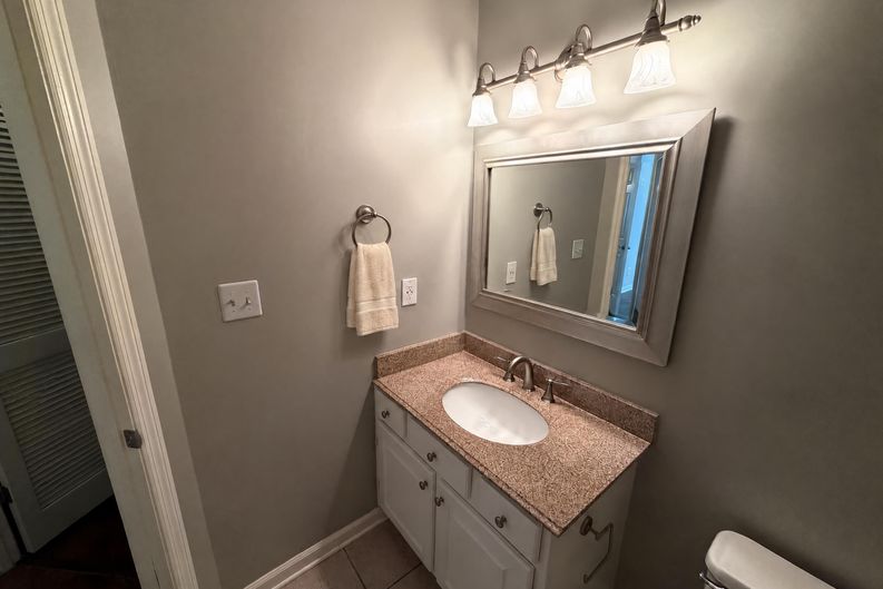 Photo 18 of 31 of 2090 River Heights Walk SE, Marietta, GA