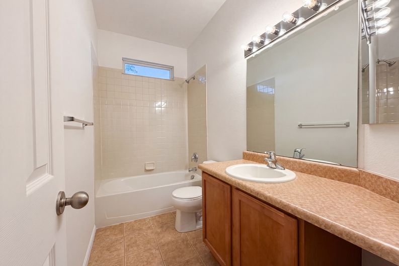 Photo 18 of 42 of 10184 Ferncrest St, Firestone, CO