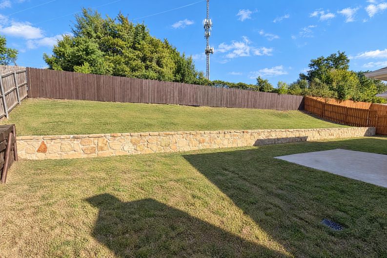 Photo 21 of 25 of 4541 Crystal Ln, Garland, TX