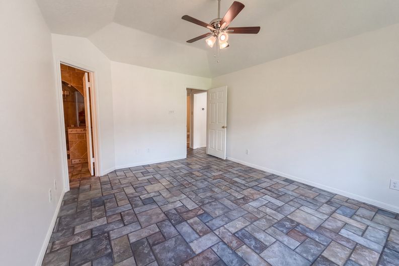 Photo 15 of 31 of 1115 Long Prairie Dr, Katy, TX