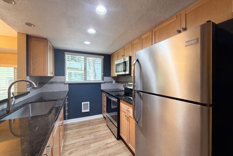 Photo 10 of 20 of 10132 SW Trapper Ter, Beaverton, OR