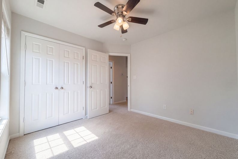 Photo 8 of 16 of 161 Bennington Dr, Raeford, NC