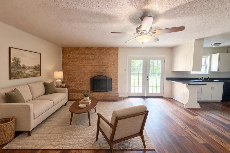Photo 3 of 16 of 908 Laurie Ln, Copperas Cove, TX