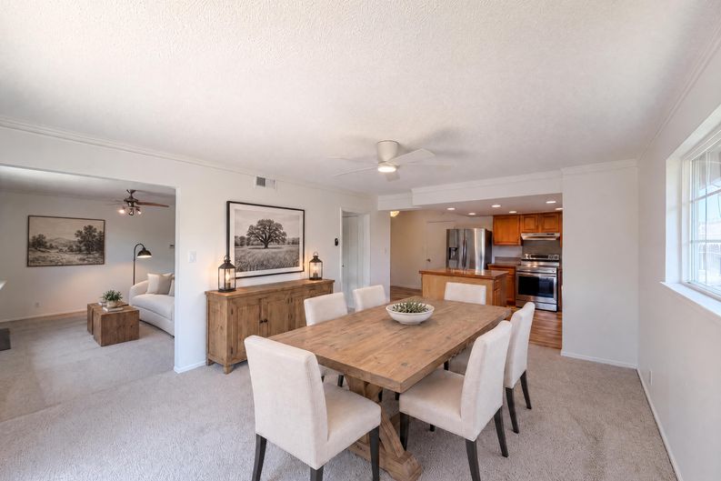 Photo 11 of 41 of 7007 Ursa Pkwy, Sacramento, CA