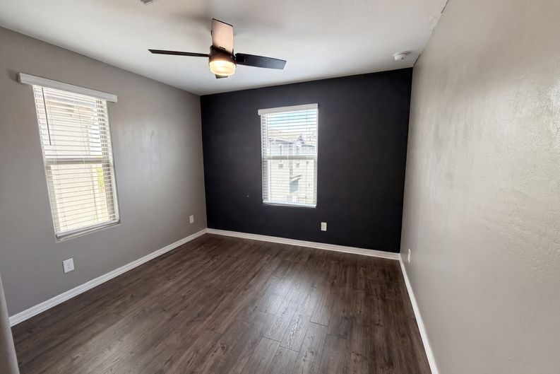 Photo 14 of 26 of 5728 W Raymond St, Phoenix, AZ