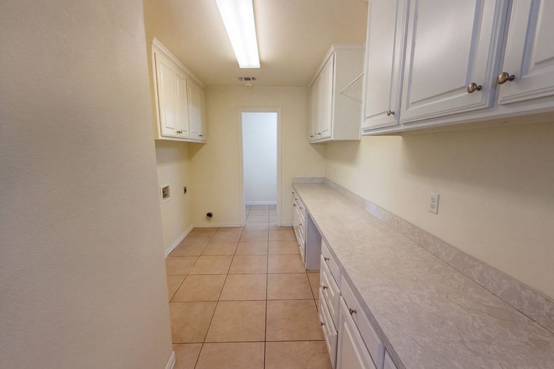 Photo 20 of 22 of 2836 S Lakeview Dr, Cedar Hill, TX