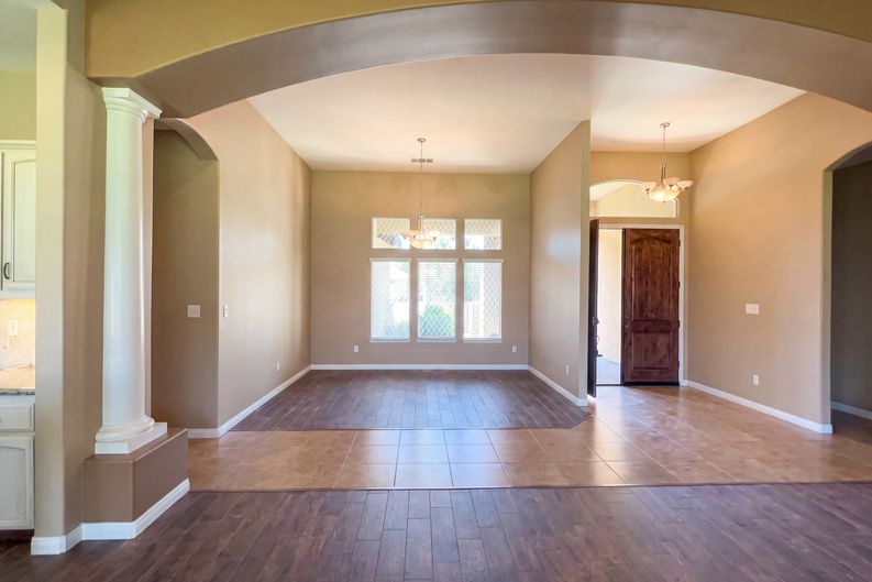 Photo 6 of 35 of 11904 Kenseth St, Bakersfield, CA