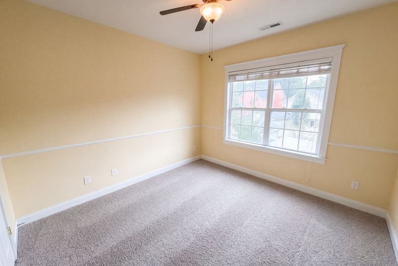 Photo 12 of 18 of 3926 Wilgrove Way Dr, Charlotte, NC