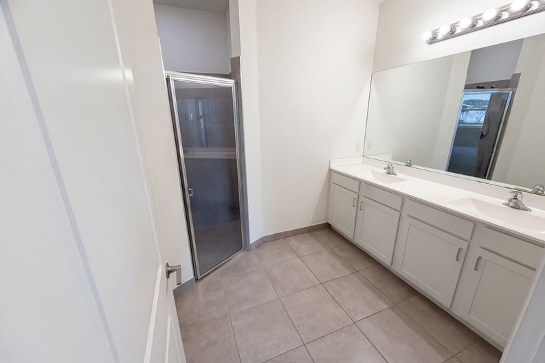 Photo 21 of 42 of 12473 NW Lynch Ln, Port Saint Lucie, FL