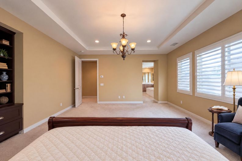 Photo 4 of 37 of 627 E Orange Blossom Way, Azusa, CA
