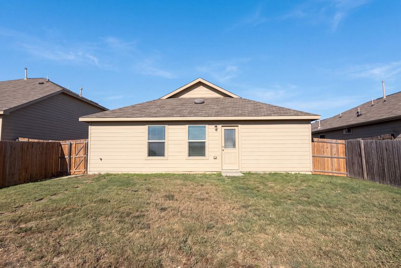 Photo 5 of 17 of 14524 Camino Real Dr, Haslet, TX