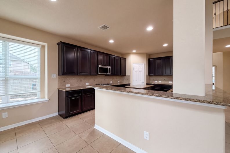 Photo 25 of 40 of 9003 Newcroft Ct, Tomball, TX