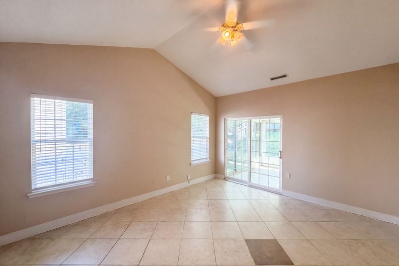 Photo 14 of 18 of 5328 Seaspray Ln, Raleigh, NC
