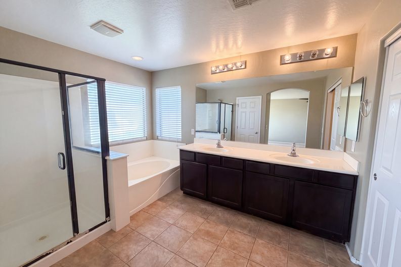 Photo 6 of 33 of 11397 W Lincoln St, Avondale, AZ