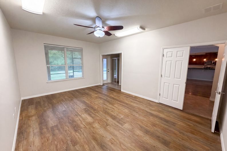 Photo 9 of 46 of 280 Chandler Cir, Oviedo, FL