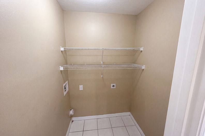 Photo 17 of 19 of 1538 N Lawnwood Cir, Fort Pierce, FL