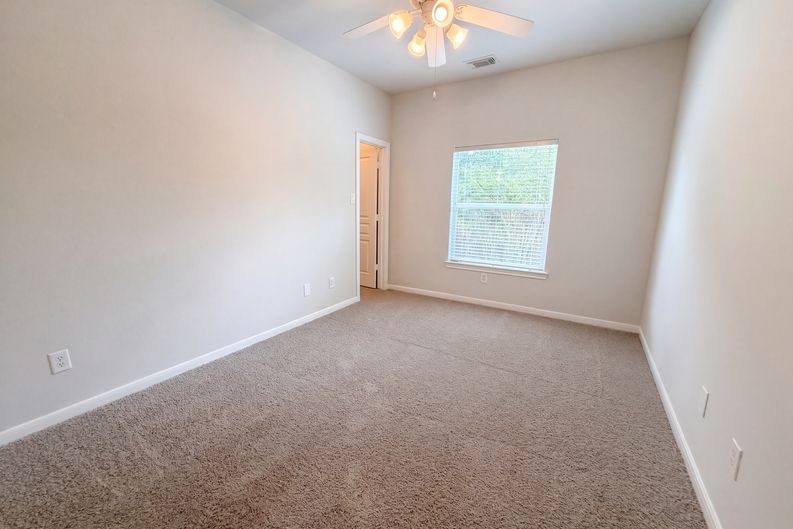 Photo 13 of 21 of 25722 Lake Springs Way, Spring, TX