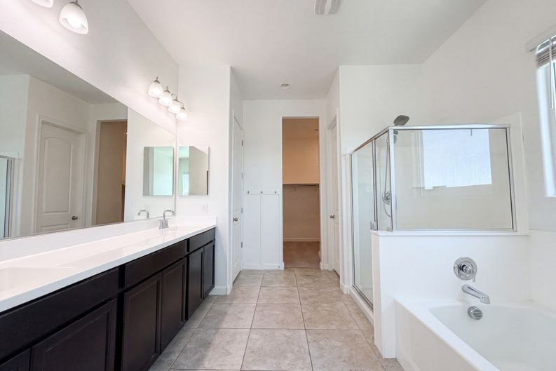 Photo 12 of 17 of 2528 N Comiskey Dr, Florence, AZ