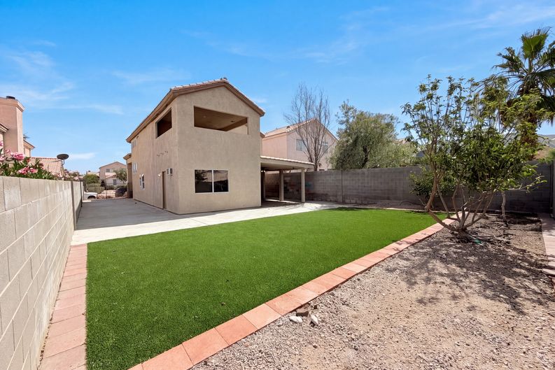 Photo 5 of 43 of 9328 Chilly Pond Ave, Las Vegas, NV