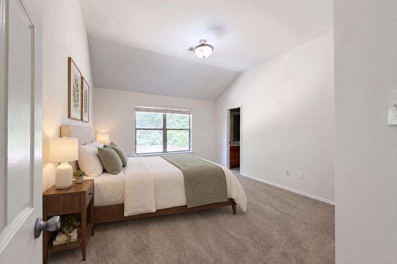 Photo 4 of 14 of 605 Crystal Falls Dr, McKinney, TX