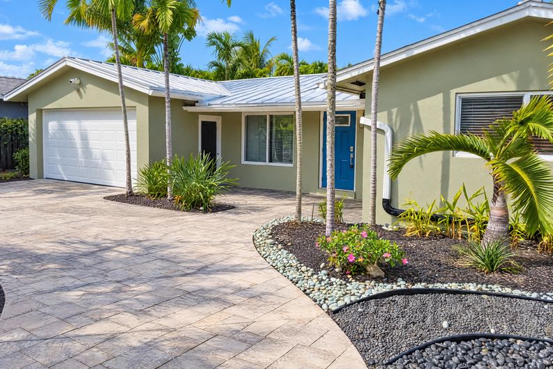 Photo 35 of 36 of 1825 NE 26th Dr, Wilton Manors, FL