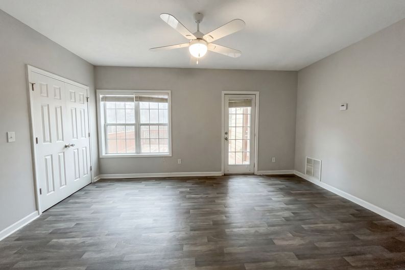 Photo 4 of 35 of 2859 Savannah Walk Ln, Suwanee, GA