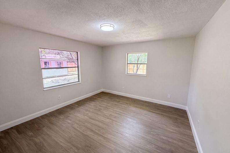 Photo 9 of 23 of 585 Hewett Dr, Orlando, FL